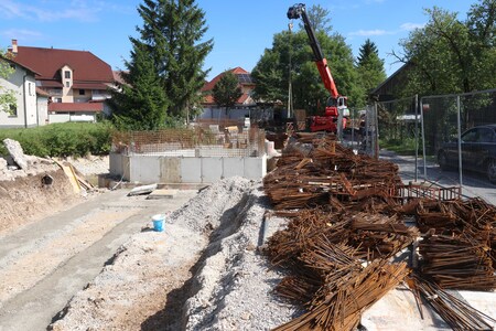 GRADNJA NOVE BRVI ČEZ CERKNIŠČICO 04 FOTO LJUBO VUKELIČ
